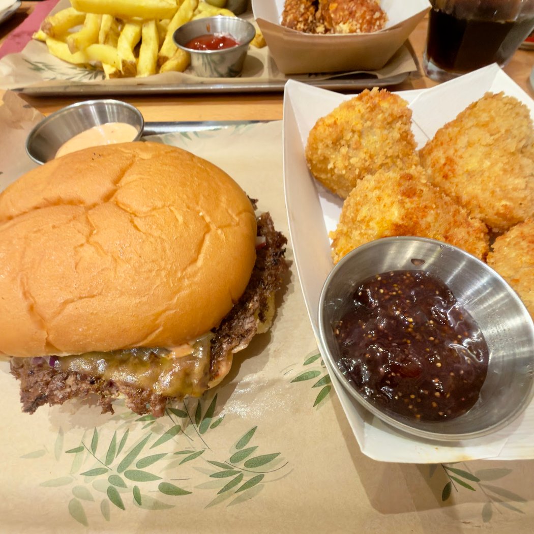 WAWA Smash Burger PIGALLE 3